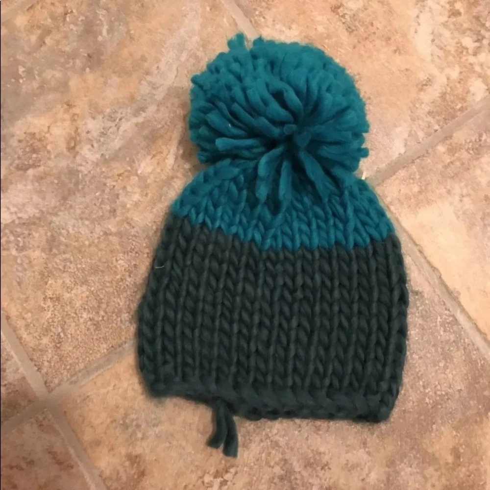 NWOT Free People Cozy Up Color Block Pom Beanie Blue